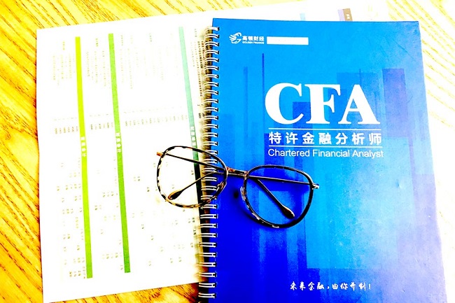 CFA考试次数